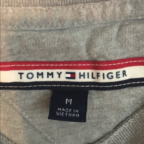 Tommy Hilfiger t-shirt - Picture 2 of 2
